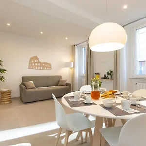 Apartamento Colosseum Holidays - San Giovanni In Laterano, Roma